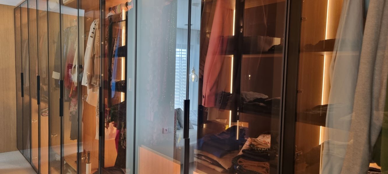 HMK Nábytok zákazkové stolárstvo